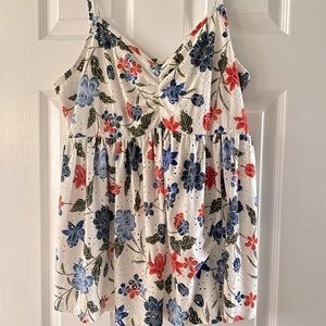 Torrid size 1 tank top with ruching on chest.